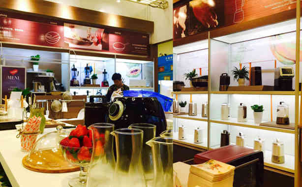 廣州店鋪設(shè)計公司九陽終端形象店鋪裝飾設(shè)計案例 廣州店鋪設(shè)計公司九陽終端形象店鋪裝飾設(shè)計案例